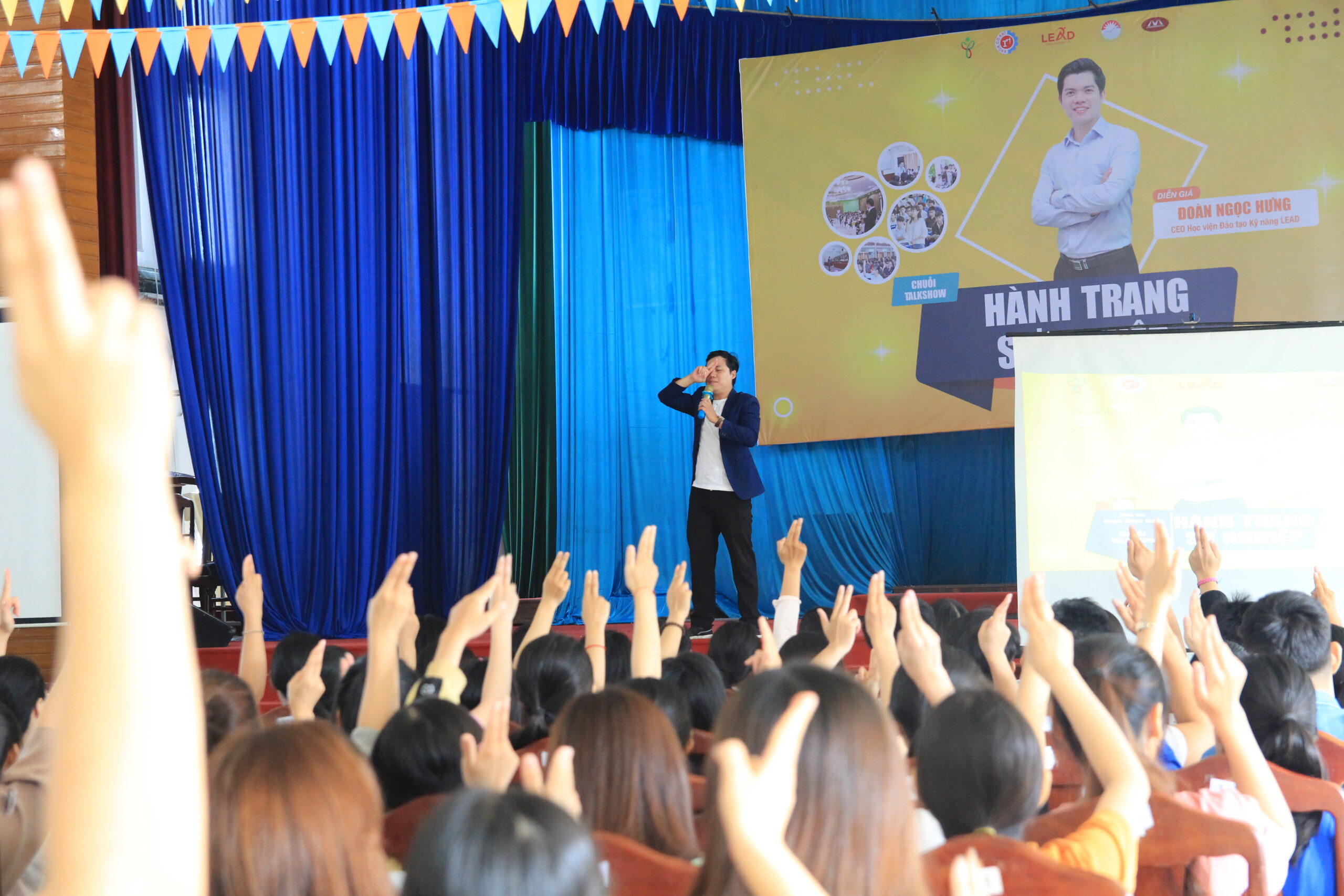 Workshop luôn là nơi để bạn gặp gỡ và xây dựng các mối quan hệ có ích cho tương lai